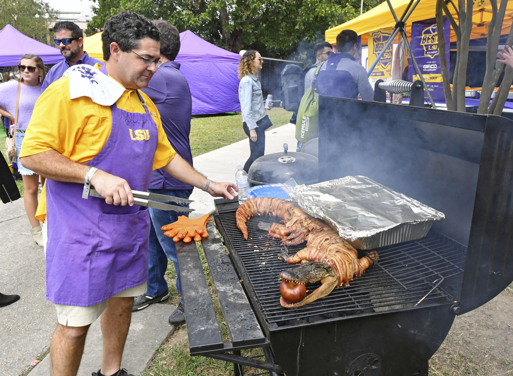 lsutailgating.101319 HS 378.JPG